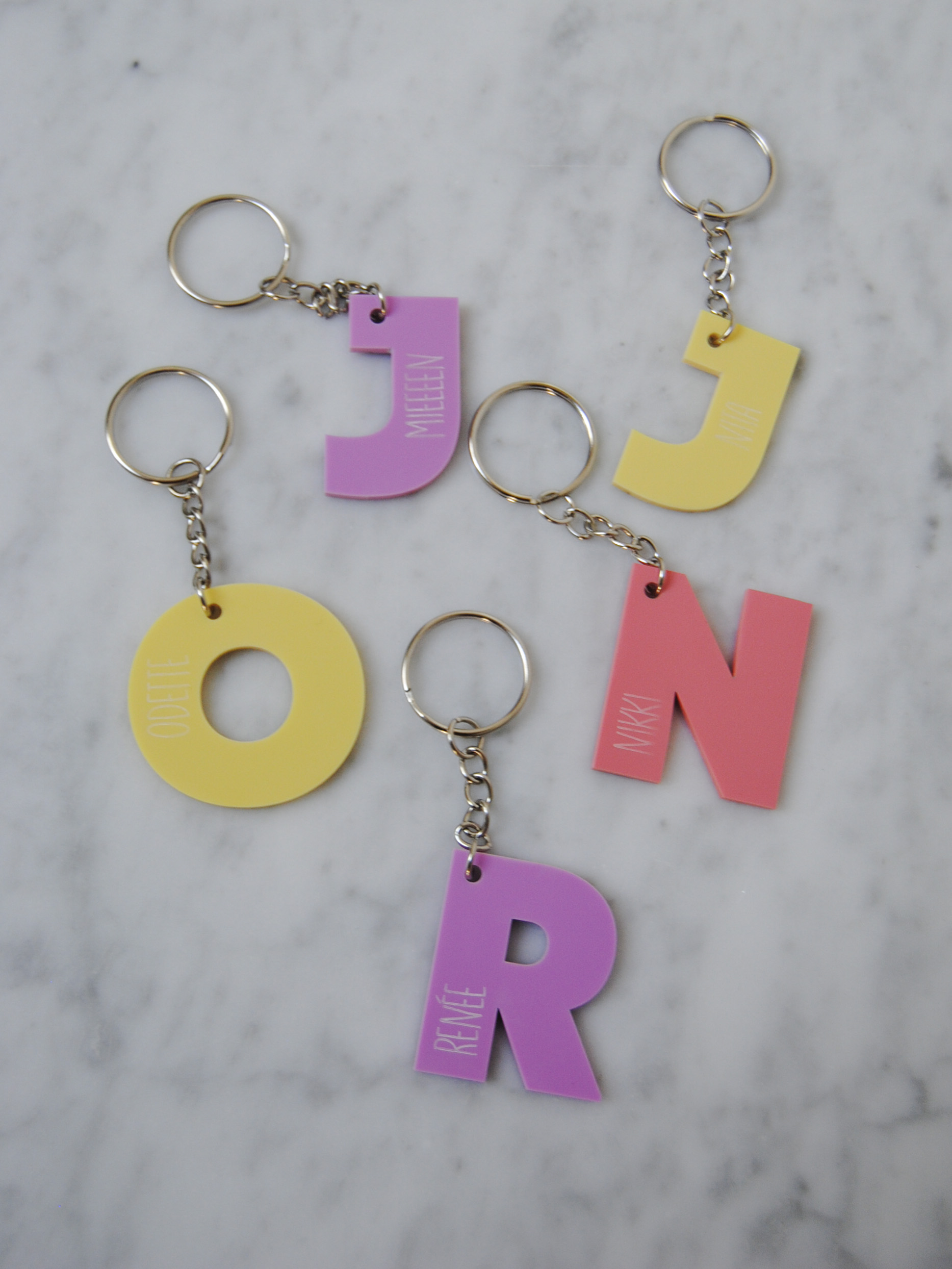 Sleutelhanger letter - acryl