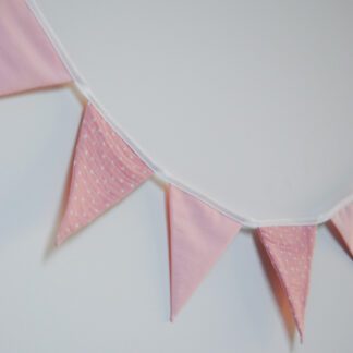 Kleine vlaggenlijn - fijne stipjes roze-wit - 9 vlagjes